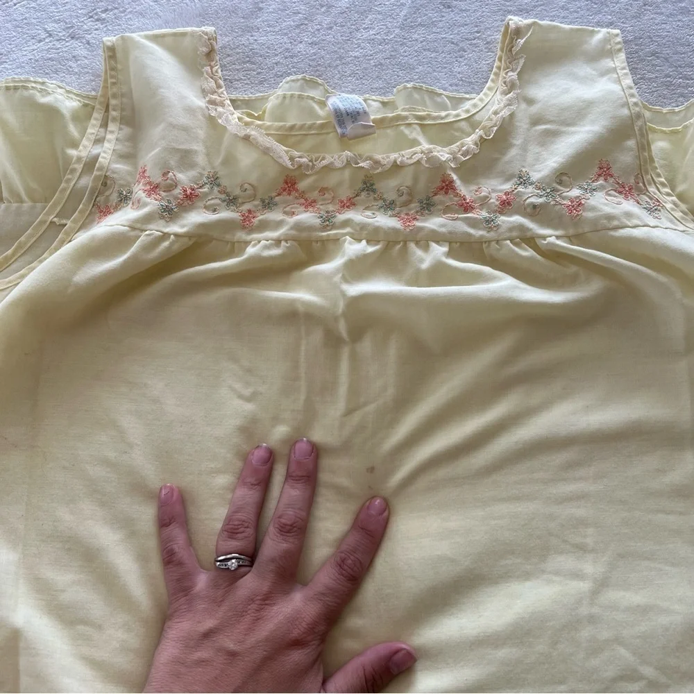 Vintage KATY Pale Yellow Night Gown